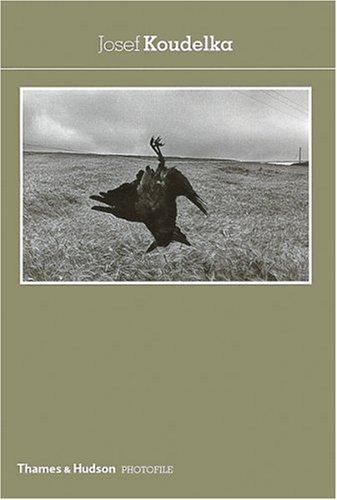 Omslaget til Josef Koudelka (Photofile) af Josef Koudelka
