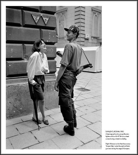 Omslaget til Extraordinary Women: Images of Courage, Endurance & Defiance af Tom Stoddart